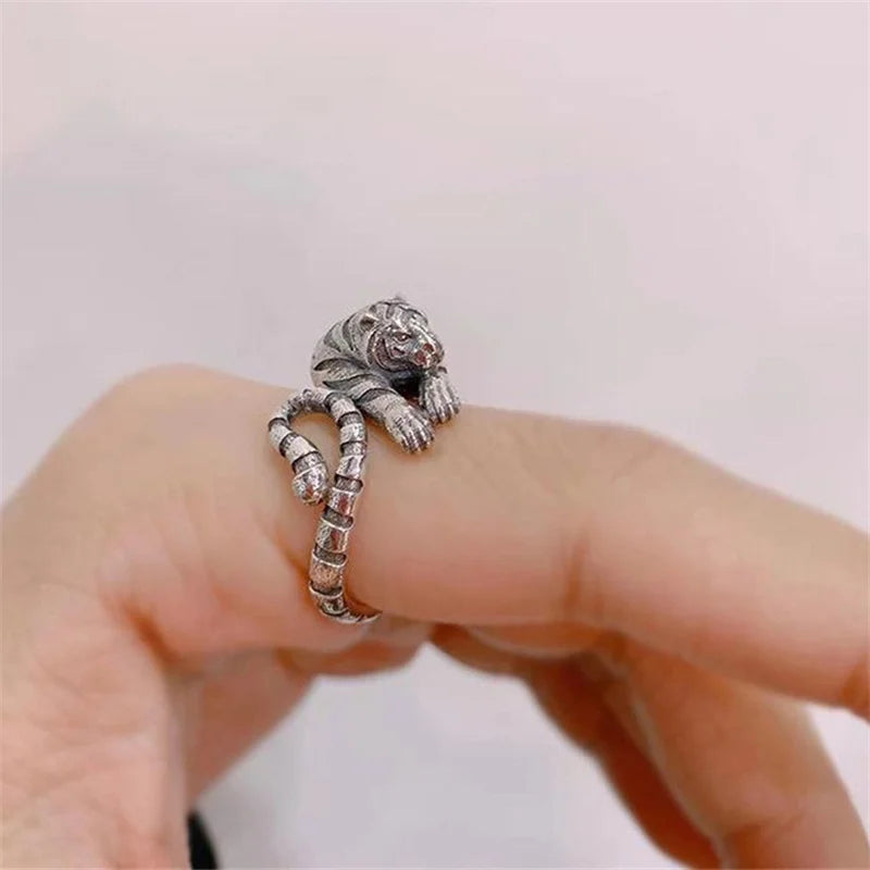 Trendy Zodiac Animal Tiger Ring For Men Jewelry Domineering Tiger Design Male Index Finger Ring Adustable Accessories