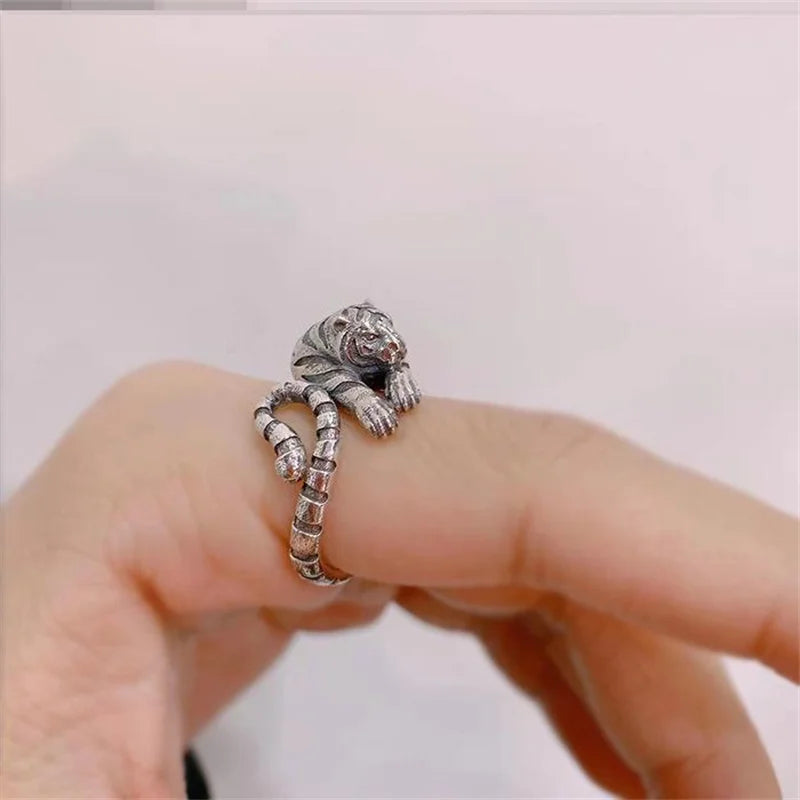 Trendy Zodiac Animal Tiger Ring For Men Jewelry Domineering Tiger Design Male Index Finger Ring Adustable Accessories